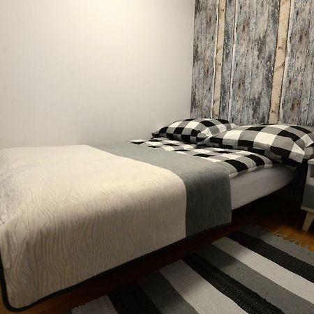 Apartament Columbus Apartment Ustrzyki Dolne Ngoại thất bức ảnh