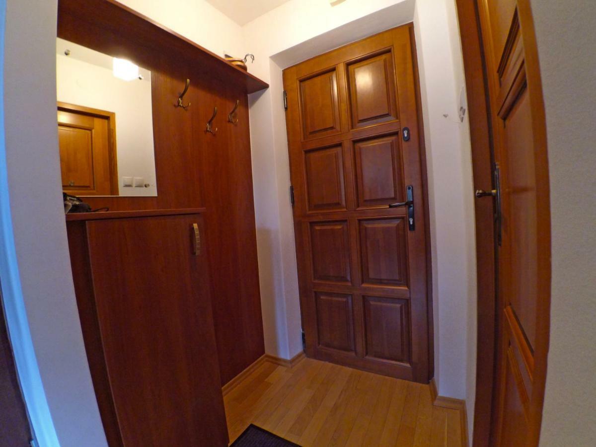 Apartament Columbus Apartment Ustrzyki Dolne Ngoại thất bức ảnh